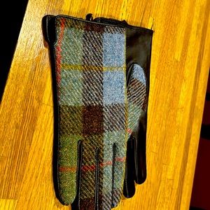 Harris Tweed wool and leather gloves